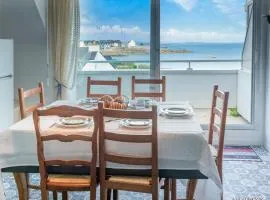 Duplex 5 pièces avec balcon à 30m de la plage - 7 couchages, acceptant animaux, wifi et parking - FR-1-349-114
