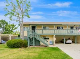 Juniper Coastal Home Charming Townhome close to the beach with updated interior and gas grill