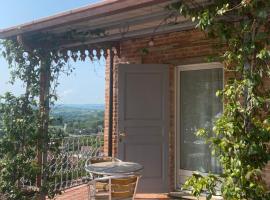 La terrazza sul Monferrato, olcsó hotel Montegrosso dʼAstiban