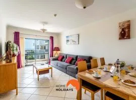 #166 Frat Apartment by Home Holidays