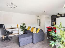Modernised 2 Bed House close to City Centre, apartman u gradu 'Hunslet'