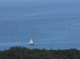 Peacefull Sea View Maisonette, feriebolig i Petrití