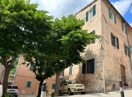 La Piazzetta, viešbutis mieste Serra San Quirico