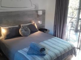 HomeBase Kruger, bed and breakfast en Marloth Park