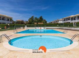 #146 Fully Equiped with Pool, Garden and Balcony, hotel u gradu 'Ferreiras'