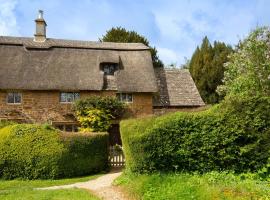 Thatch on the Green, holiday home in Great Tew