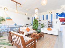 Hostel Neon Tenerife, homestay in Guaza