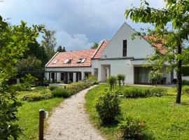 Villa Szent Jakab, hotel in Vászoly