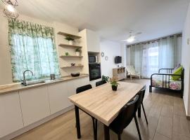 Casa Melina、アロナのホテル