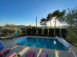 Dependance neuve entre mer et nature, climatisée avec vue, hôtel au Castellet