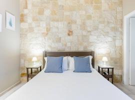 Torrelama Room & Breakfast, готель у місті Трані