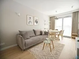 Beige 3city Apartment with Parking in Gdańsk by Noclegi Renters