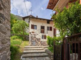 Holiday Home Casa Dascio by Interhome, hotel v destinaci Dascio