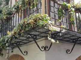 Apart Roc St Gaietà, hotel in Roda de Bará