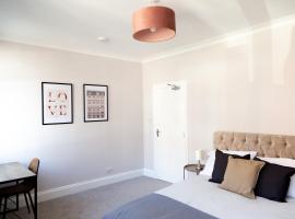 Town Centre 4-bed House, villa en Harrow