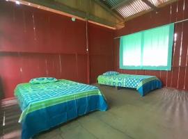 Metare Eco Hostal Amazonas, pet-friendly hotel sa Leticia