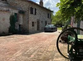 Splendido podere nel cuore della Toscana