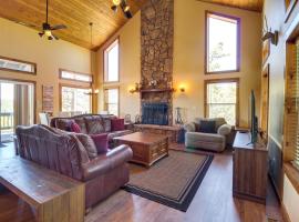 Mtn-View Hilltop Hideaway with Deck in Show Low, μέρος για να μείνετε σε Show Low