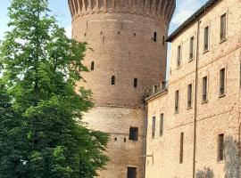 Il Torrione Lodi, hotel with parking in Lodi