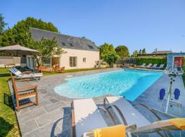 Stunning Home In Fondettes With Outdoor Swimming Pool, Wifi And 3 Bedrooms, hôtel à Fondettes