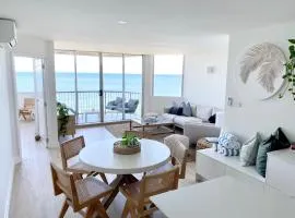 Monterey Lodge - Unit 18, 27 Warne Terrace, Kings Beach Caloundra