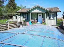 3 person holiday home in TROSA-By Traum, hotell i Trosa