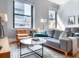 Tribeca Studio w Gym Doorman Roof deck NYC-55