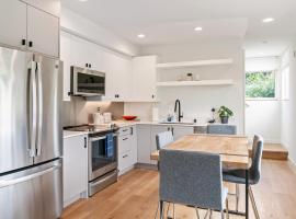 Modern two story townhouse near light rail, hotel in Seattle