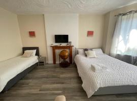 Earls street Scotstoun, Glasgow, hotel with parking in Whiteinch