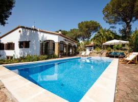 Villa Boheme Costa Brava, hotel v destinaci Calonge