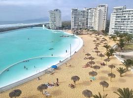 Departamento con vista al mar en Laguna Del Mar, La Serena, семейный отель в городе Ла-Серена