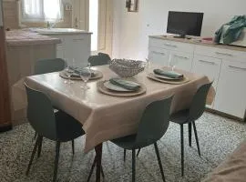 Maison 2 chambres à Saint-André, proche plages et Espagne, terrasse spacieuse, ménage inclus - FR-1-732-36