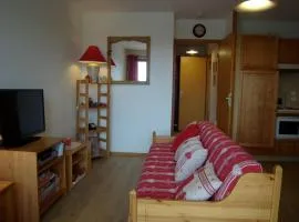 Appartement 2 chambres tout équipé avec terrasse et parking couvert – Crest-Voland - FR-1-733-132
