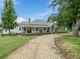 Mansfield Manor