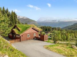 Beautiful Home In Stryn With Kitchen, cottage in Stryn