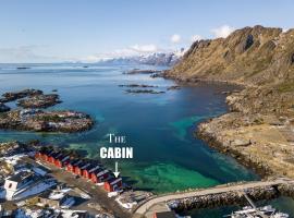 Lofoten Waterfront luxury lodge، فندق رفاهية في بولستاد