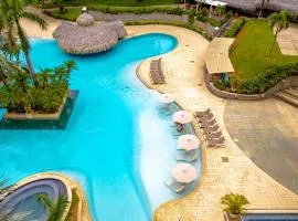Matapalo 102-Luxury 2 BR Poolside Condo at the Diria Resort