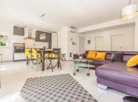 Seaside Family Apartments