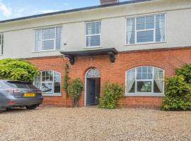 Bell House - Uk41790, holiday home in Melton Constable