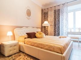 Royal Rooms - Elegante appartamento nel cuore di Roma، بيت ضيافة في روما