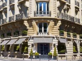 Le Dokhan's Paris Arc de Triomphe, a Tribute Portfolio Hotel