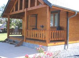 Chalets du Lac, hotel in Arcizans-Avant