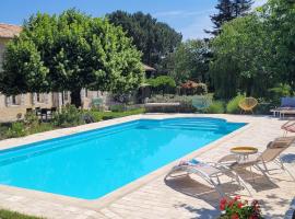 Au Do'Mayne des Bouilles - Spa & Piscine, hotel a Lussac