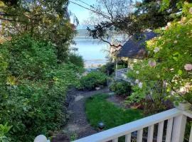 Bay Cottage Getaway