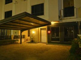 Urban Loft Apartment, guest house in Abuja