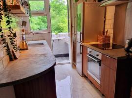 Bright Cosy 1 Bed Apartment, SE London, hotel en Chislehurst