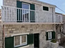 Villa Tri sulara