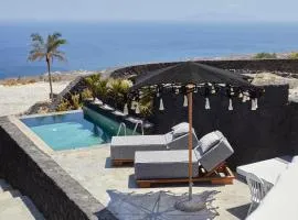 Theano Cave Suites & Villas