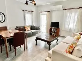 Bodrum-Turgutreis Merkezde Plaja 50 Metre uzaklıkta 1 ve 2 numaralı daireler