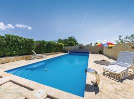 Amazing Apartment In Vrana With Outdoor Swimming Pool, feriebolig i Vrana